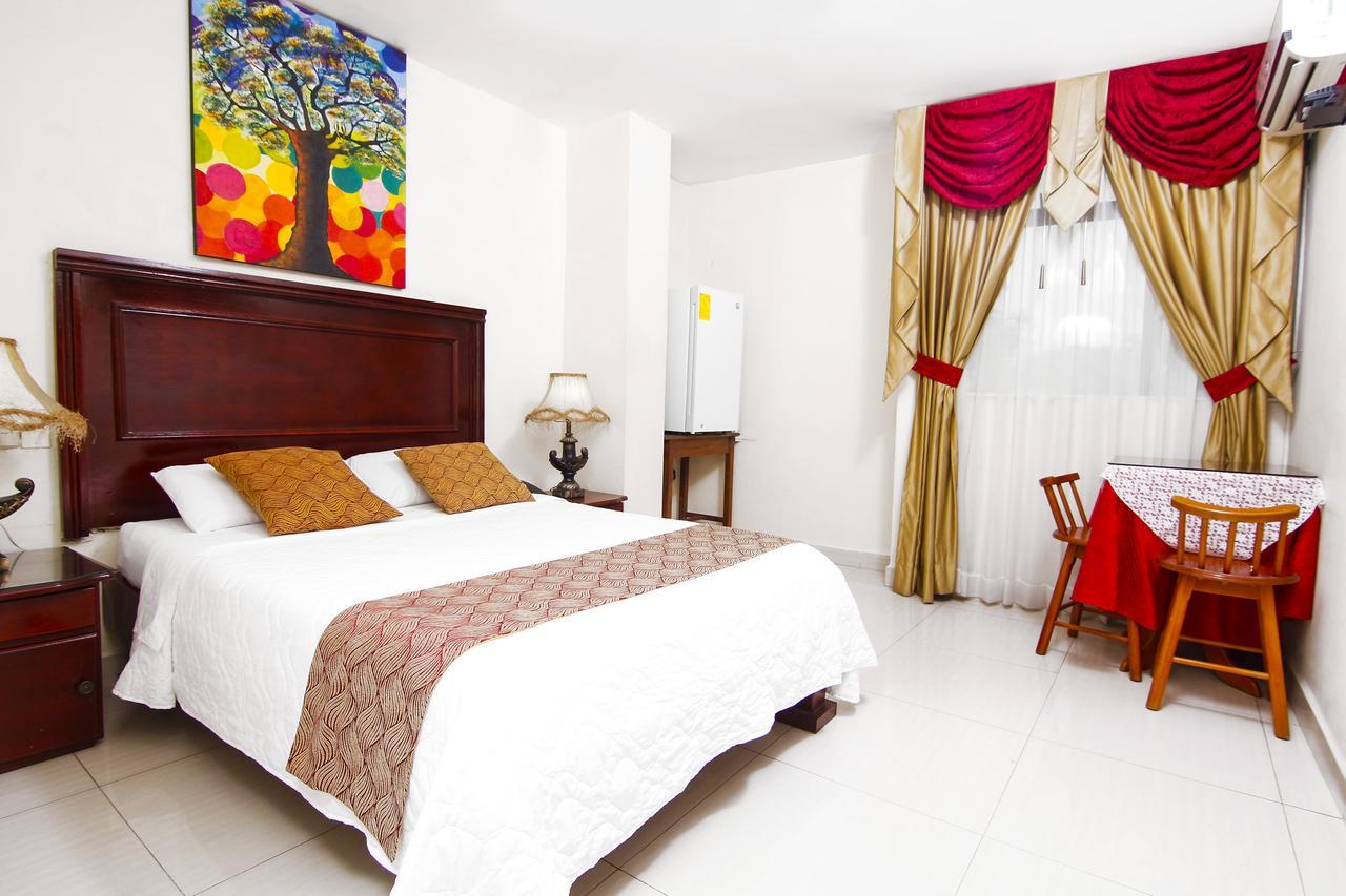 גוויאקיל Hotel Flor De Liz מראה חיצוני תמונה